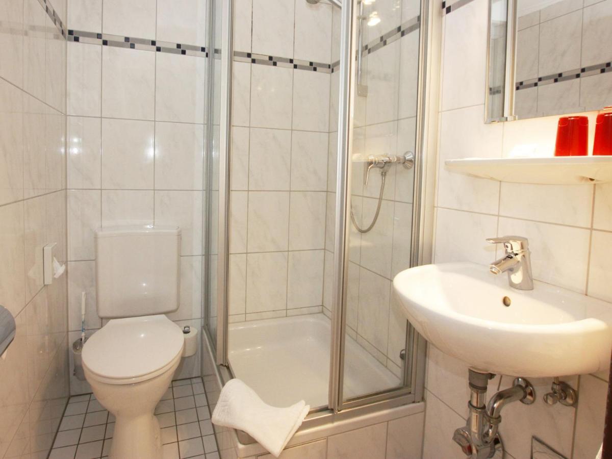 Hotel Baeren Garni Freiburg Bagian luar foto