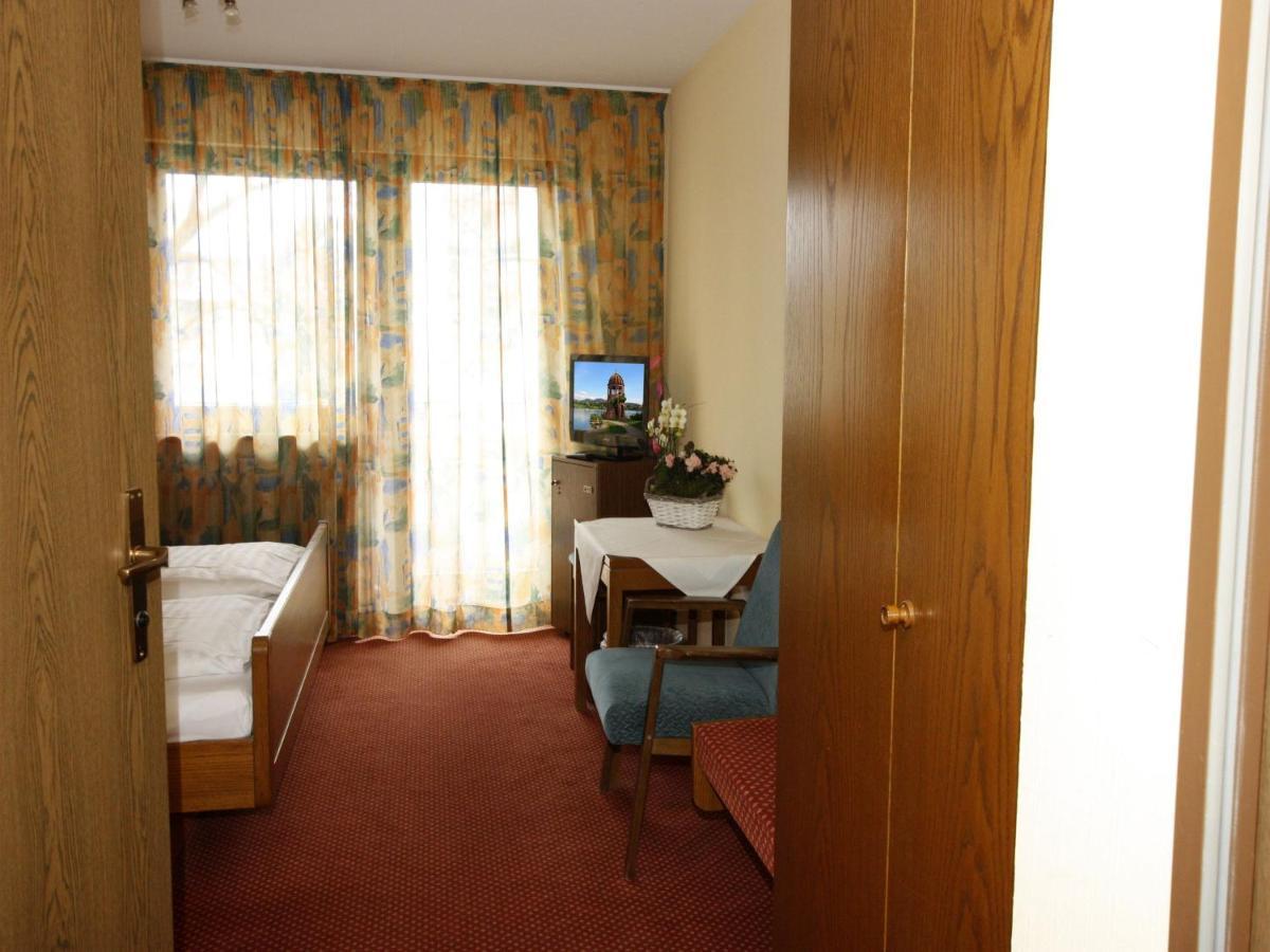 Hotel Baeren Garni Freiburg Bagian luar foto